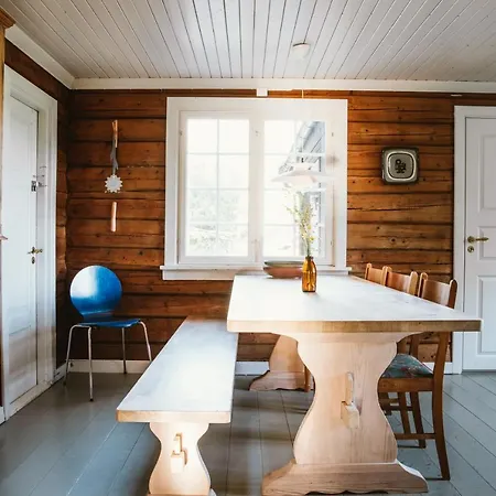 홈스테이 Breiva Gjestegaard Og Glamping *