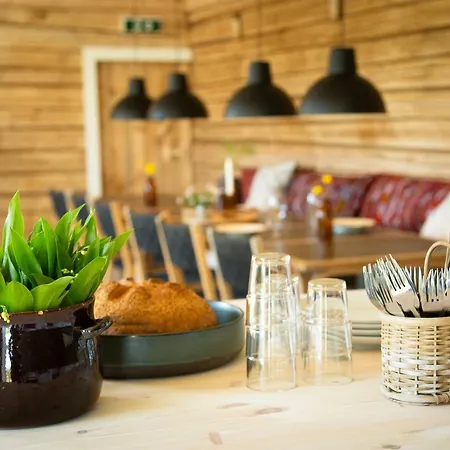 Privatunterkunft Breiva Gjestegaard Og Glamping