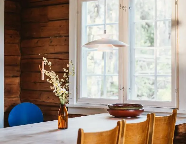 Breiva Gjestegaard Og Glamping Homestay